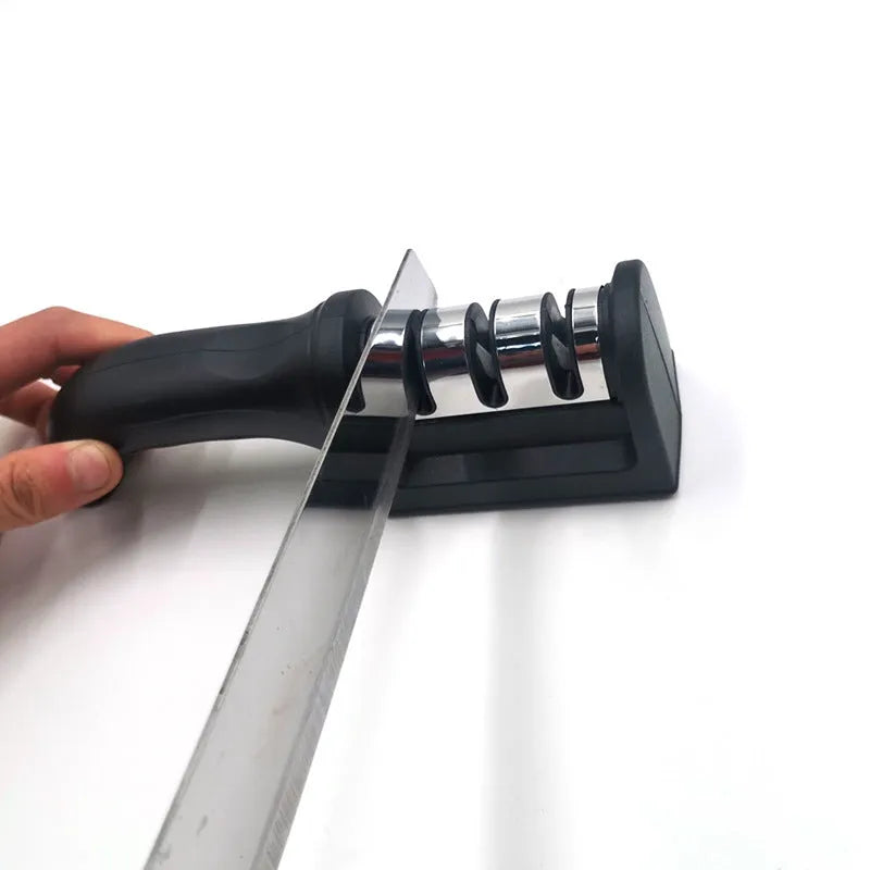 Small plastic kitchen knife sharpener for household knives, modern simple style, random colour, single sharpener