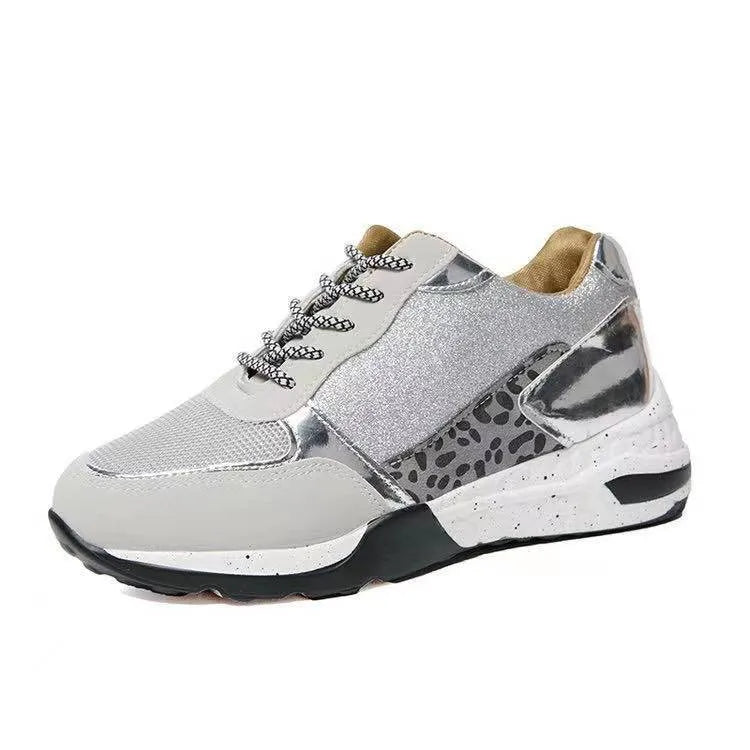 Women's lace-up wedge flat sneakers with 3-5cm muffin heel, round toe, artificial PU upper, rubber sole, beige or grey