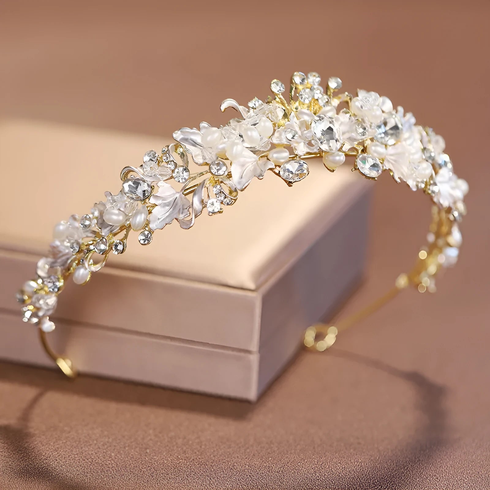 Women's pearl crown headdress hair accessory in gold or silver colour with European style design