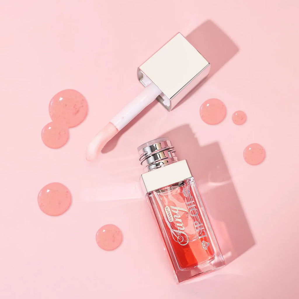 Five colour options of mint-flavoured lip gloss oil lipstick for moisturising and repair