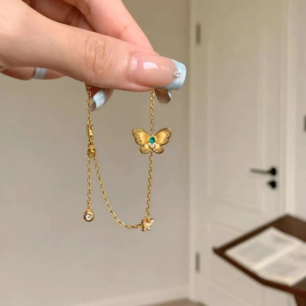 Gold copper hollow butterfly bracelet for women with wire-drawn finish and retro design