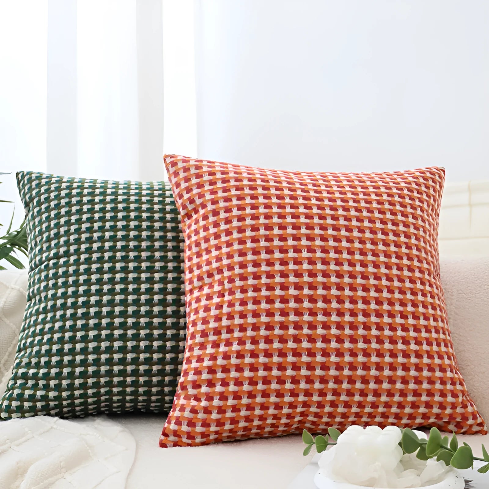 Modern minimalist 45x45cm yarn-dyed Tihua cushion cover with geometric abstract pattern in colourfast orange