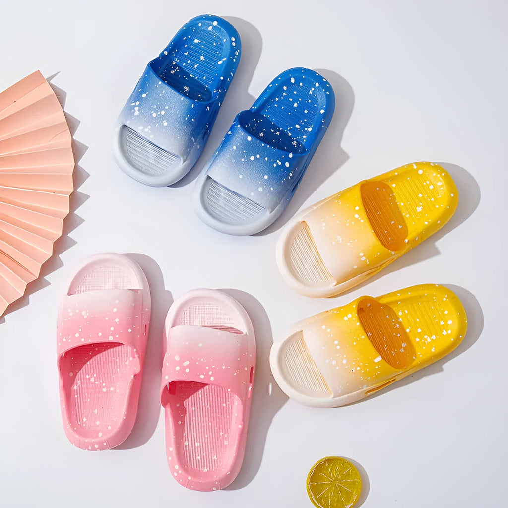 Children's gradient colour summer slippers with PVC construction and non-slip soles
