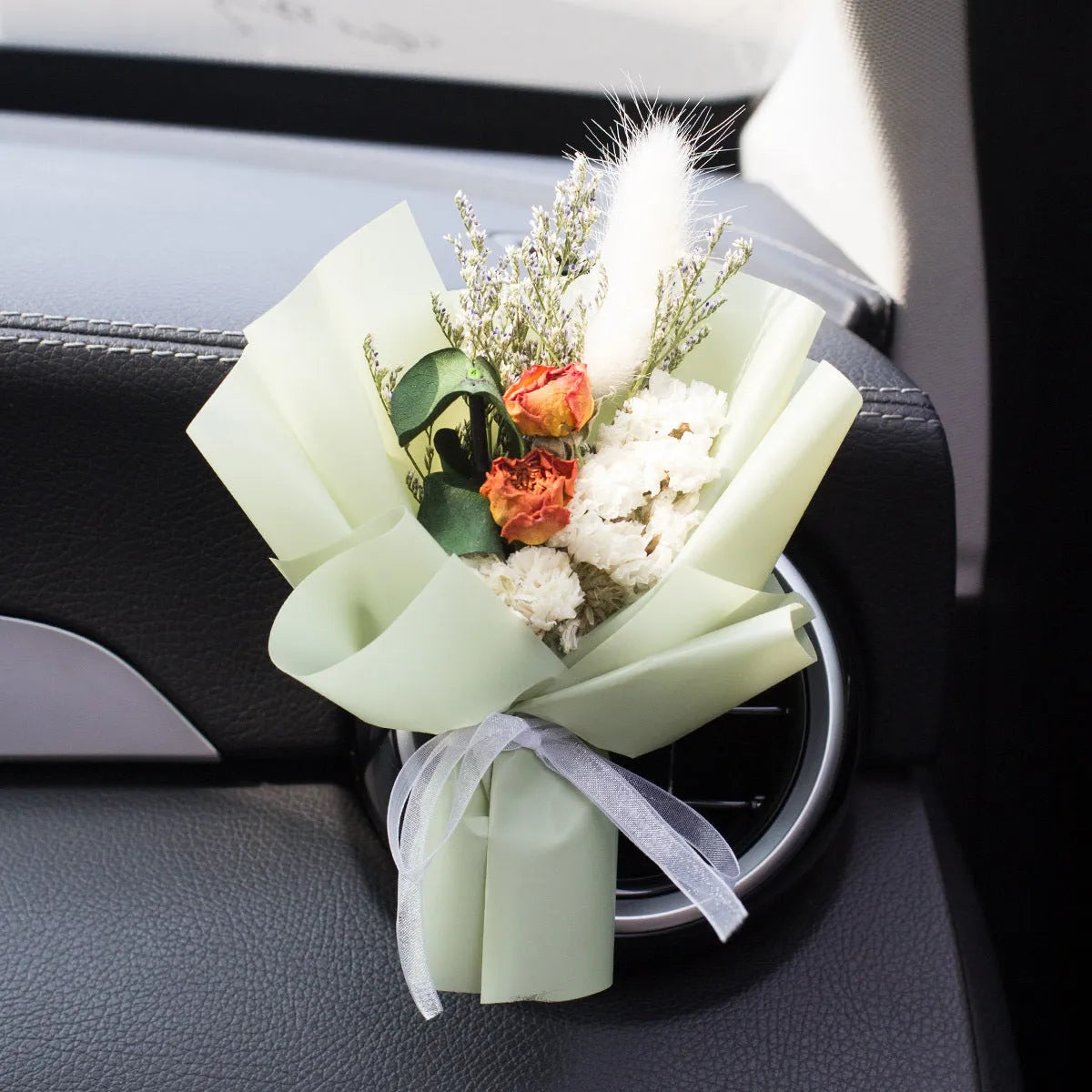 Handmade dried flower car vent air freshener ornament with essential oil fragrance slices