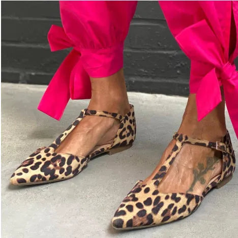 Women's leopard print pointed toe pumps with chunky low heel and cross ankle straps