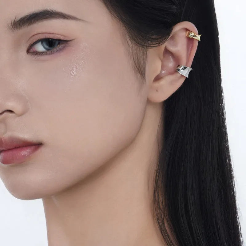 S925 sterling silver glossy round ear clip in white gold or 18K gold, Korean style geometric earring for women