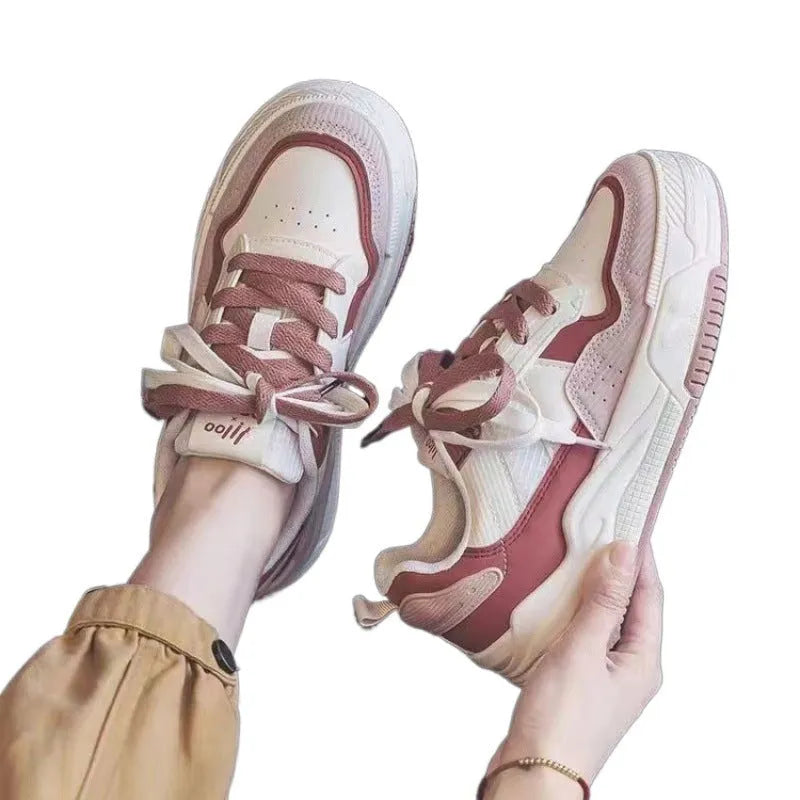 Women's low top sneakers with rubber sole in beige and pink colour options