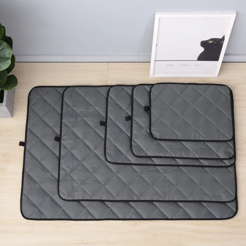Non-slip cooling pet mat in gray cloth, waterproof and breathable, available in five sizes S to 2XL