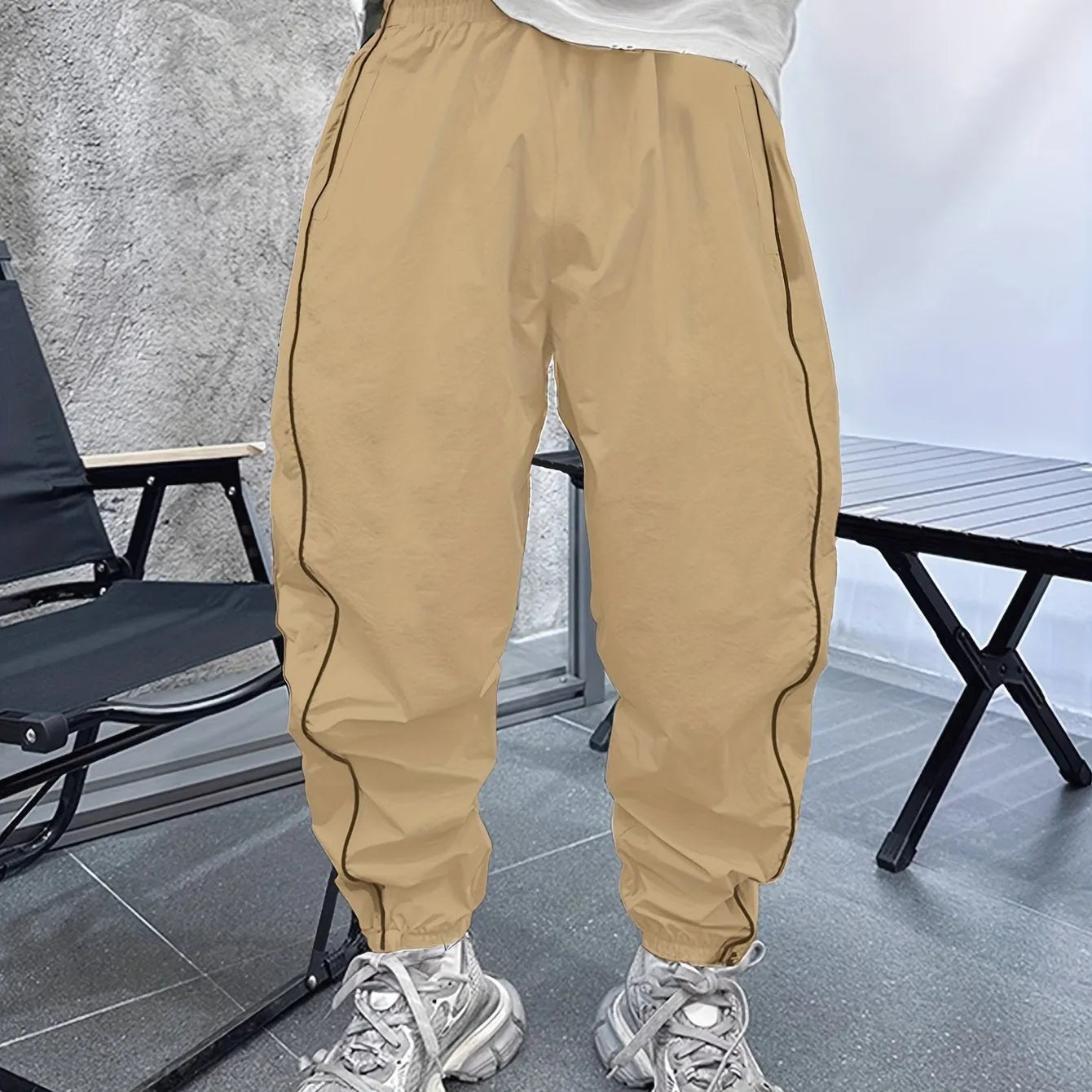 Men's loose fit bamboo fibre sports trousers in cropped length with high elasticity