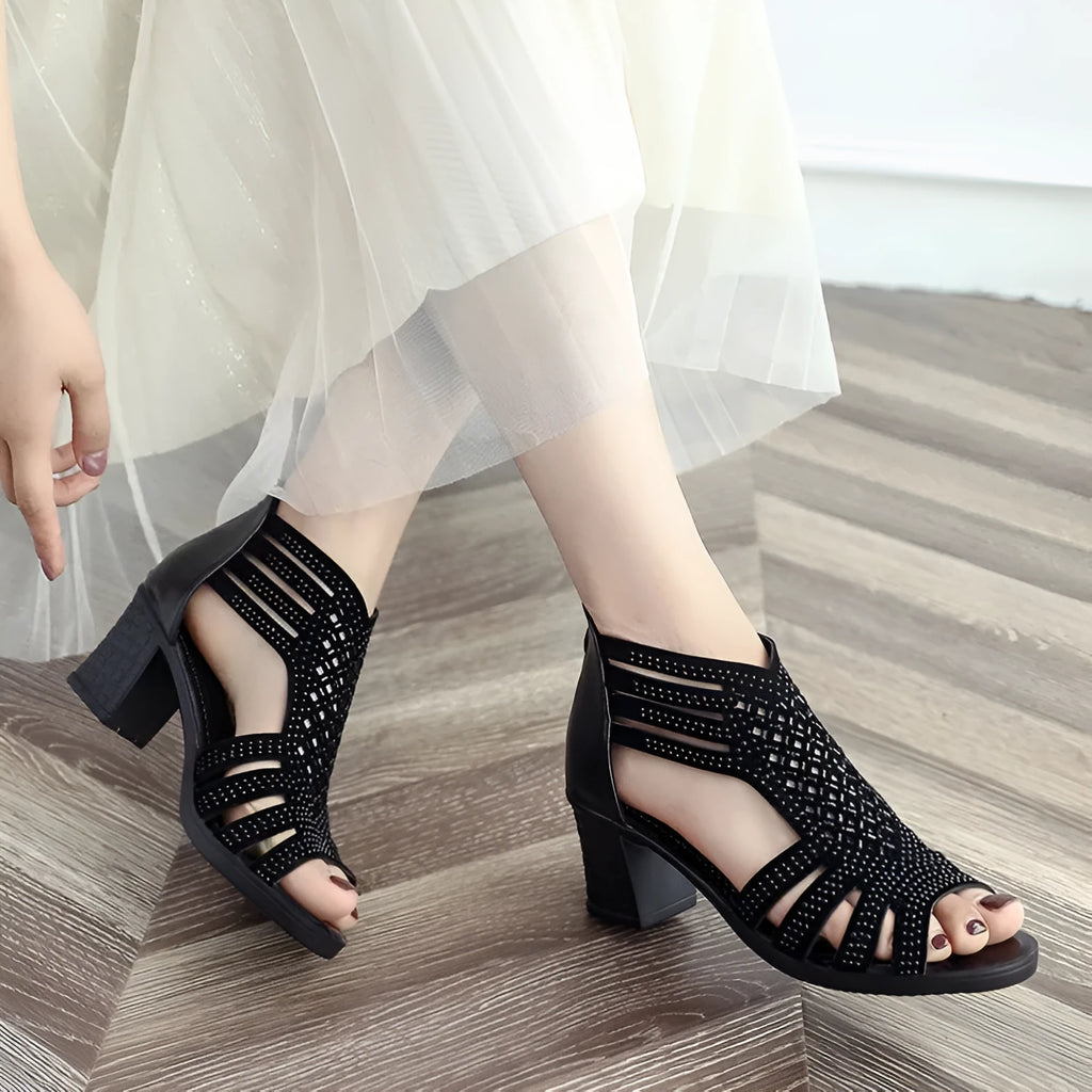 Roman block heel non-slip mother shoes in black with fish mouth toe and thick block heel