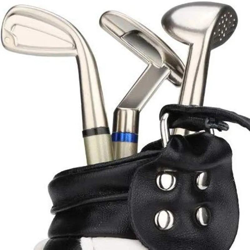 Golf bag pen holder decoration in PU leather and alloy with carved electroplated finish, available in blue, green, red and white