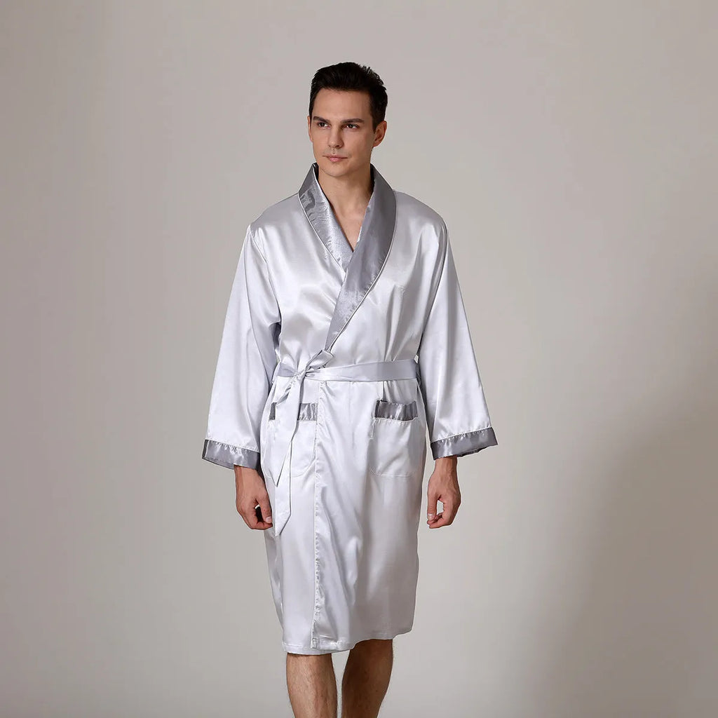 Men's lightweight summer bathrobe in continental sizes with polyester fibre construction