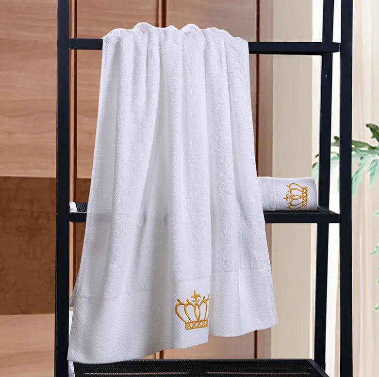 Cotton bath towel with custom embroidery, 70x140cm size, plain weave for hotel and sauna use