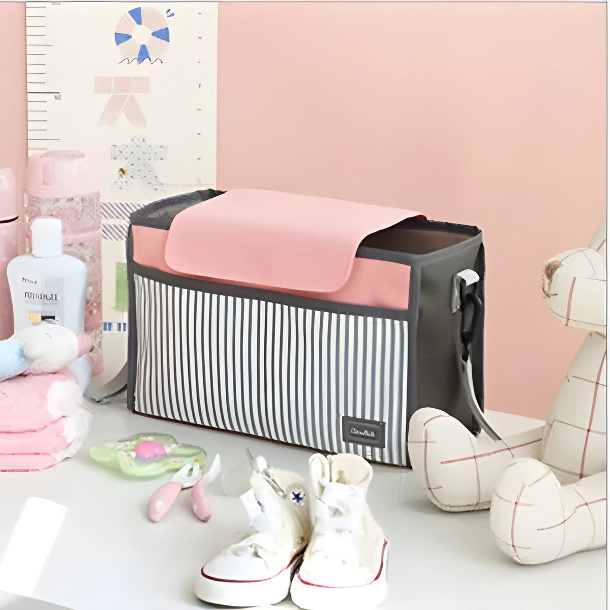 Medium polyester mommy bag in Little Grey or Pink Stripes for baby trolley and car use