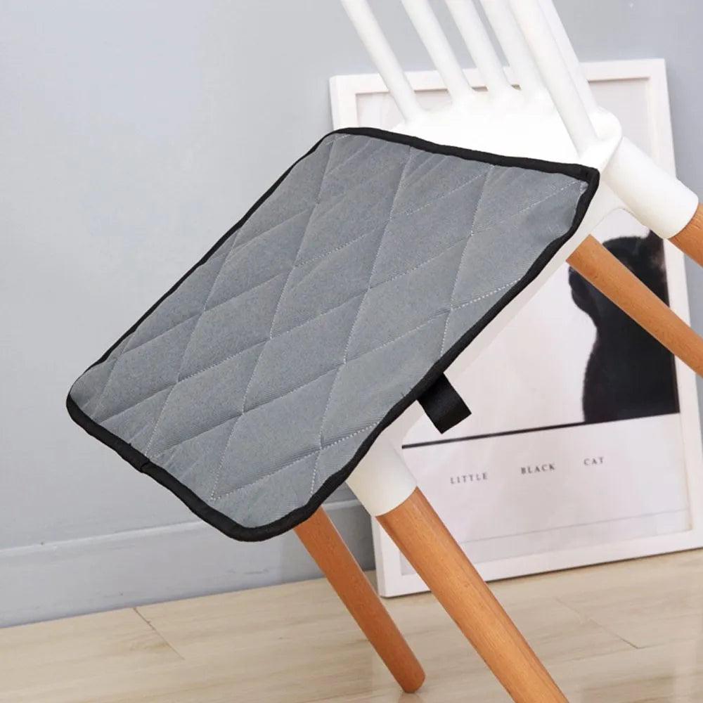 Non-slip cooling pet mat in gray cloth, waterproof and breathable, available in five sizes S to 2XL
