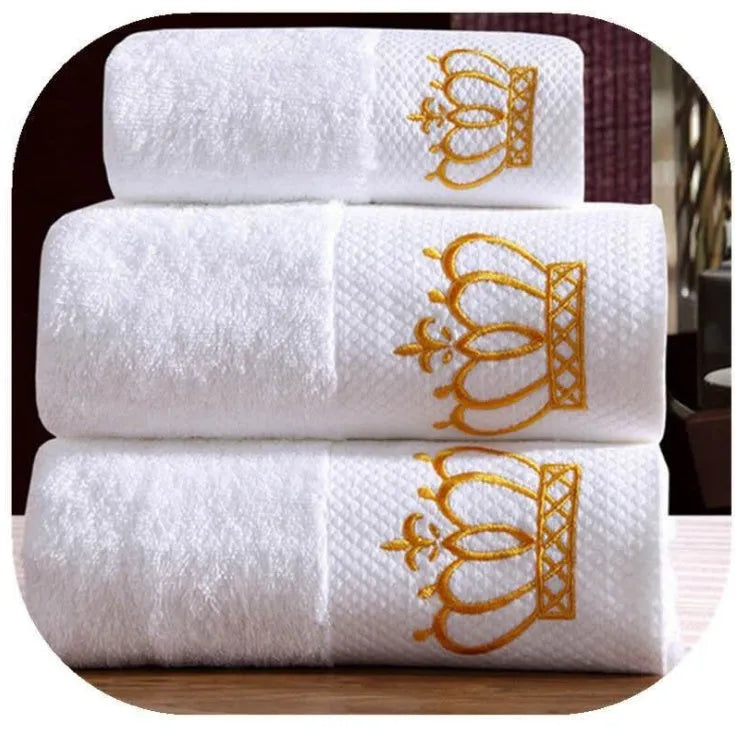 Cotton bath towel with custom embroidery, 70x140cm size, plain weave for hotel and sauna use
