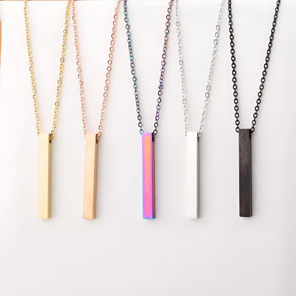 3D engraved bar necklace in colour-plated finish on adjustable stainless steel link chain