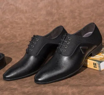 Men's classic Oxford shoe in black, brown, or yellow with a PU leather upper and rubber sole.