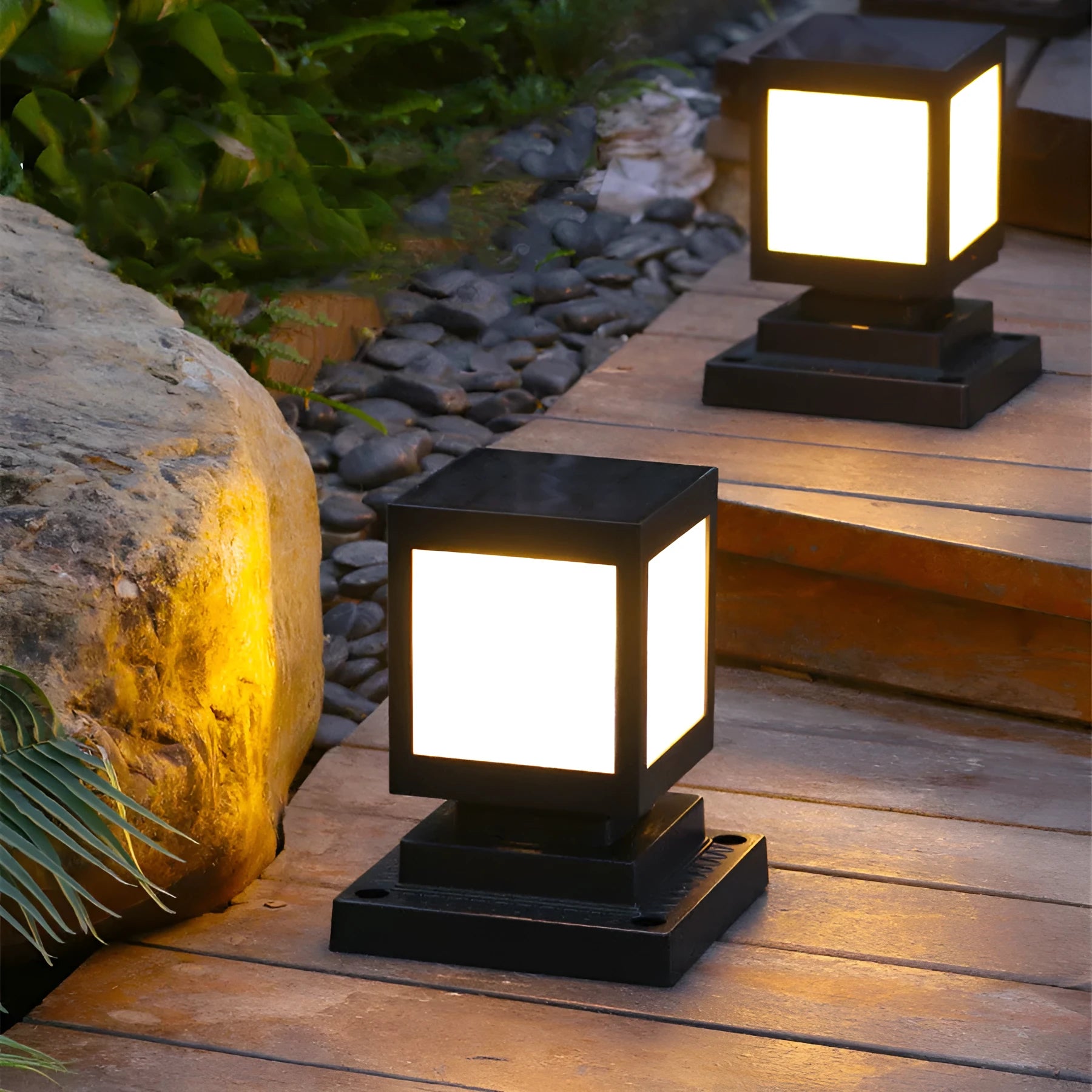 Waterproof solar-powered garden light with LED, suitable for outdoor wall or lawn installation