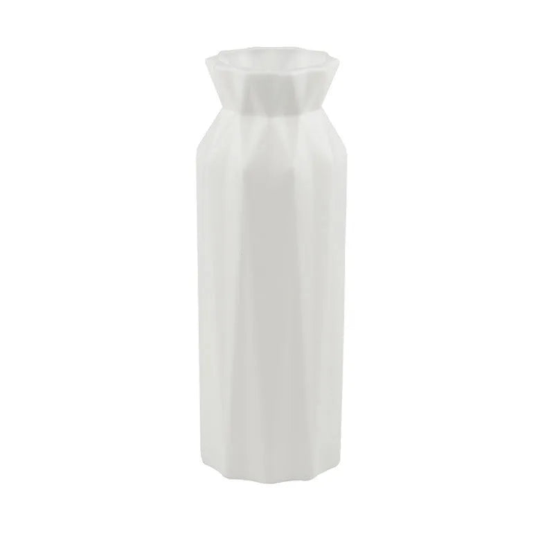 Drop-resistant melamine vase in green, grey, pink, or white with a 7.2 cm base.