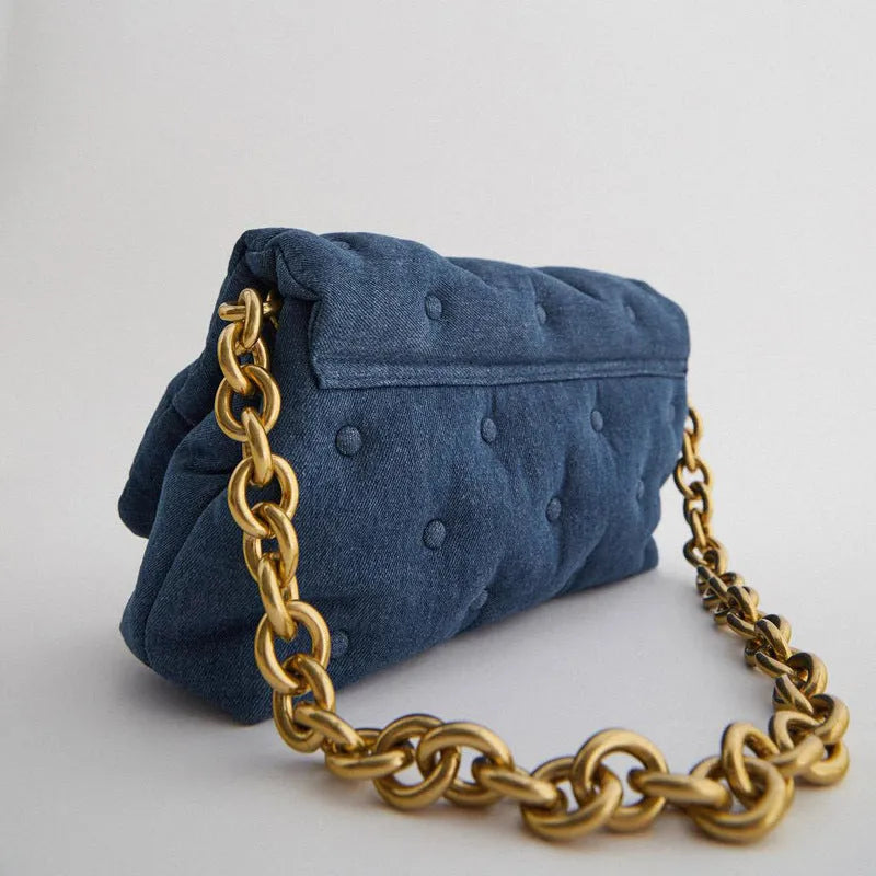Blue denim quilted shoulder bag with chain strap and padded buttons, 19 x 30 x 8 cm