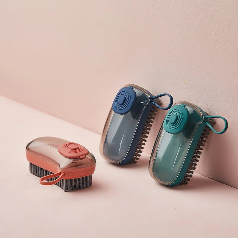 Automatic liquid cleaning brush with ergonomic ABS handle in blue, green and red colour options