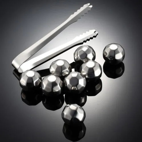 Set of 8 stainless steel whiskey stones with plastic clip for non-diluting drink cooling