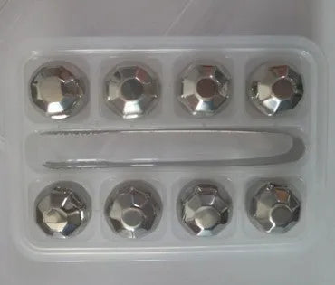 Set of 8 stainless steel whiskey stones with plastic clip for non-diluting drink cooling