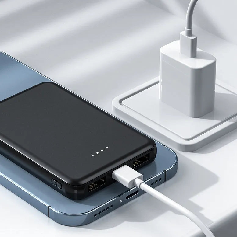 Black or white universal heating vest power bank showing 10000mAh and 5000mAh capacity options.