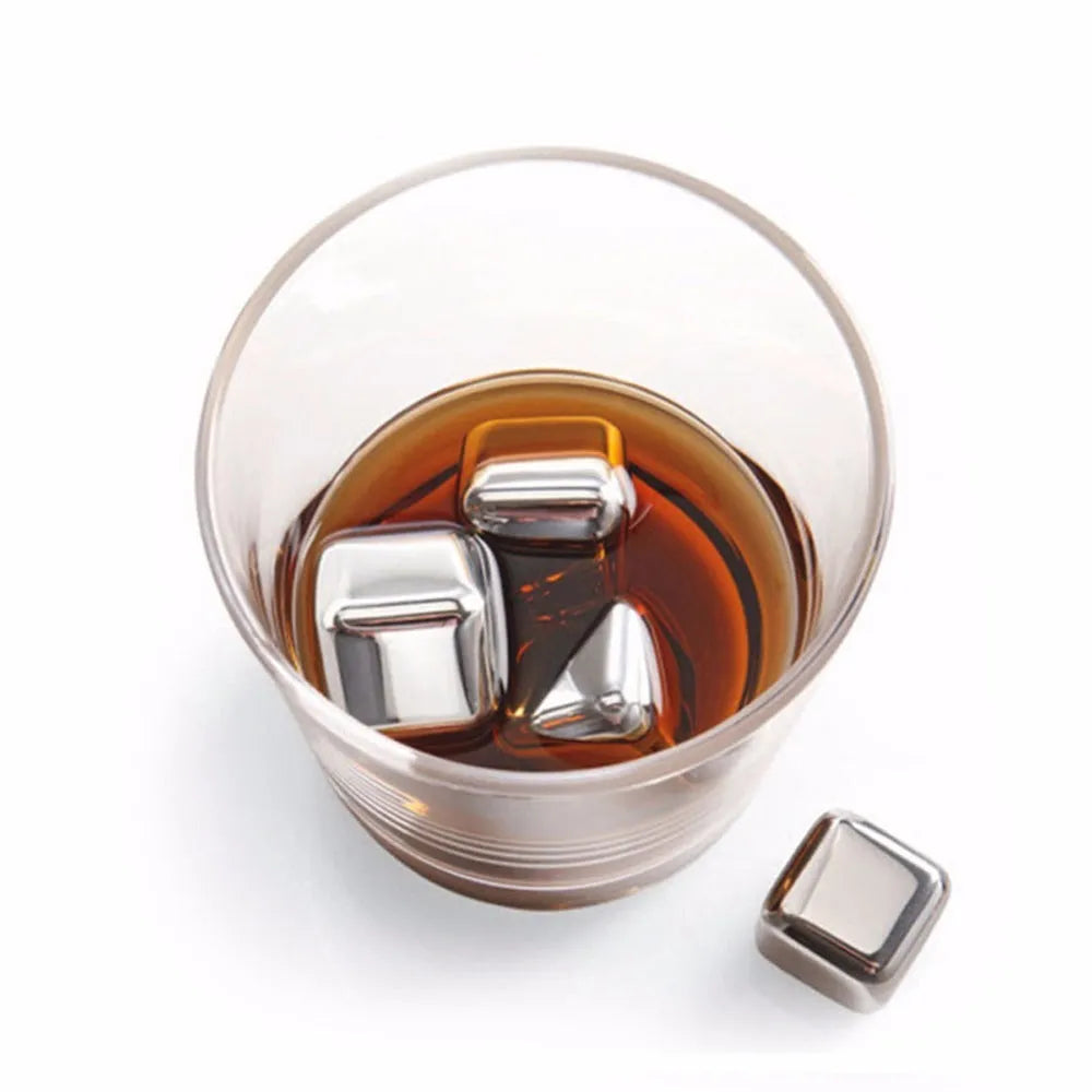 Set of 8 stainless steel whiskey stones with plastic clip for non-diluting drink cooling