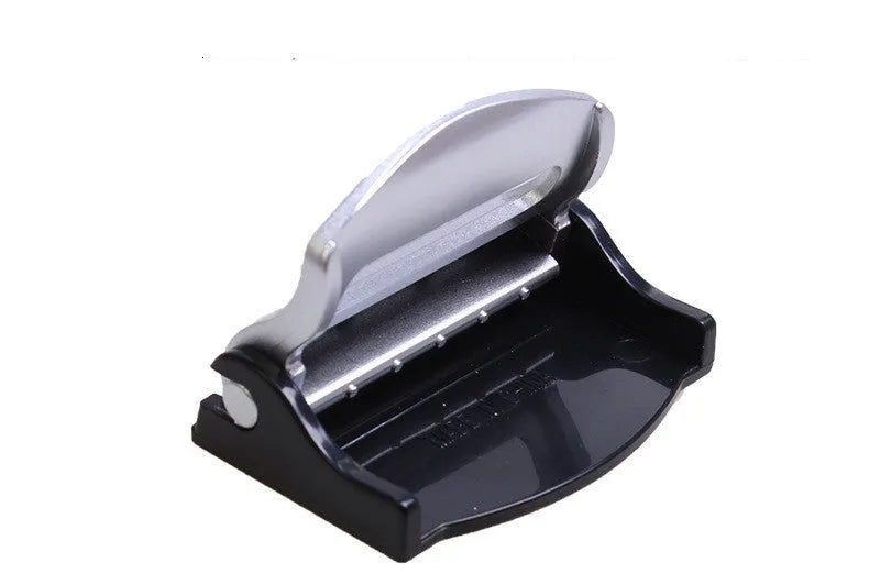 Car seat belt fixing clip in black ABS, 5.5cm length, 4cm width, 1.5cm height