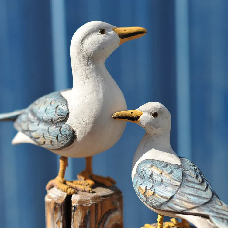 Wooden handicraft decoration set with carved animal hanging ornaments in Mediterranean style