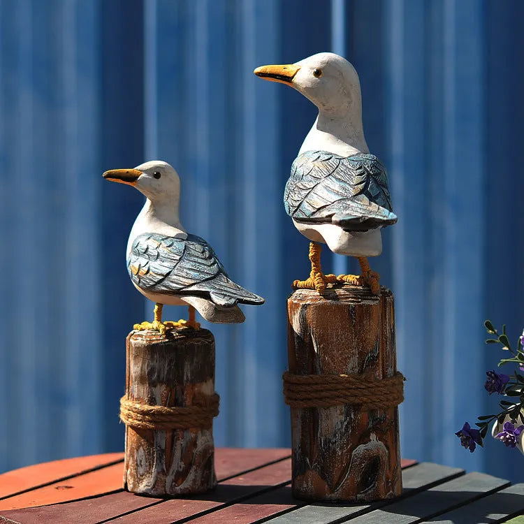 Wooden handicraft decoration set with carved animal hanging ornaments in Mediterranean style