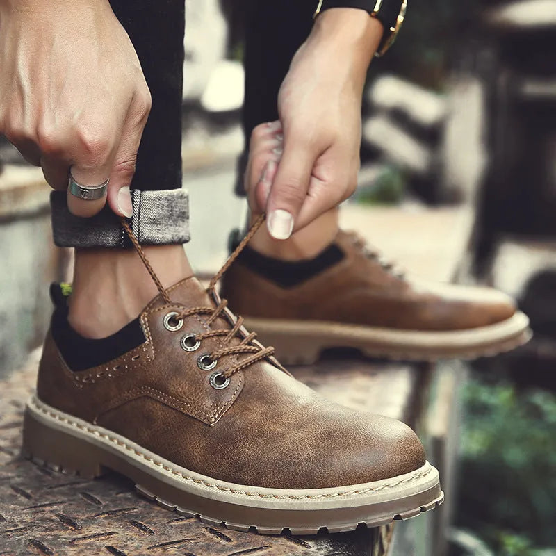 Men's round-toe casual shoes in brown with a plain artificial PU upper and flat rubber sole.