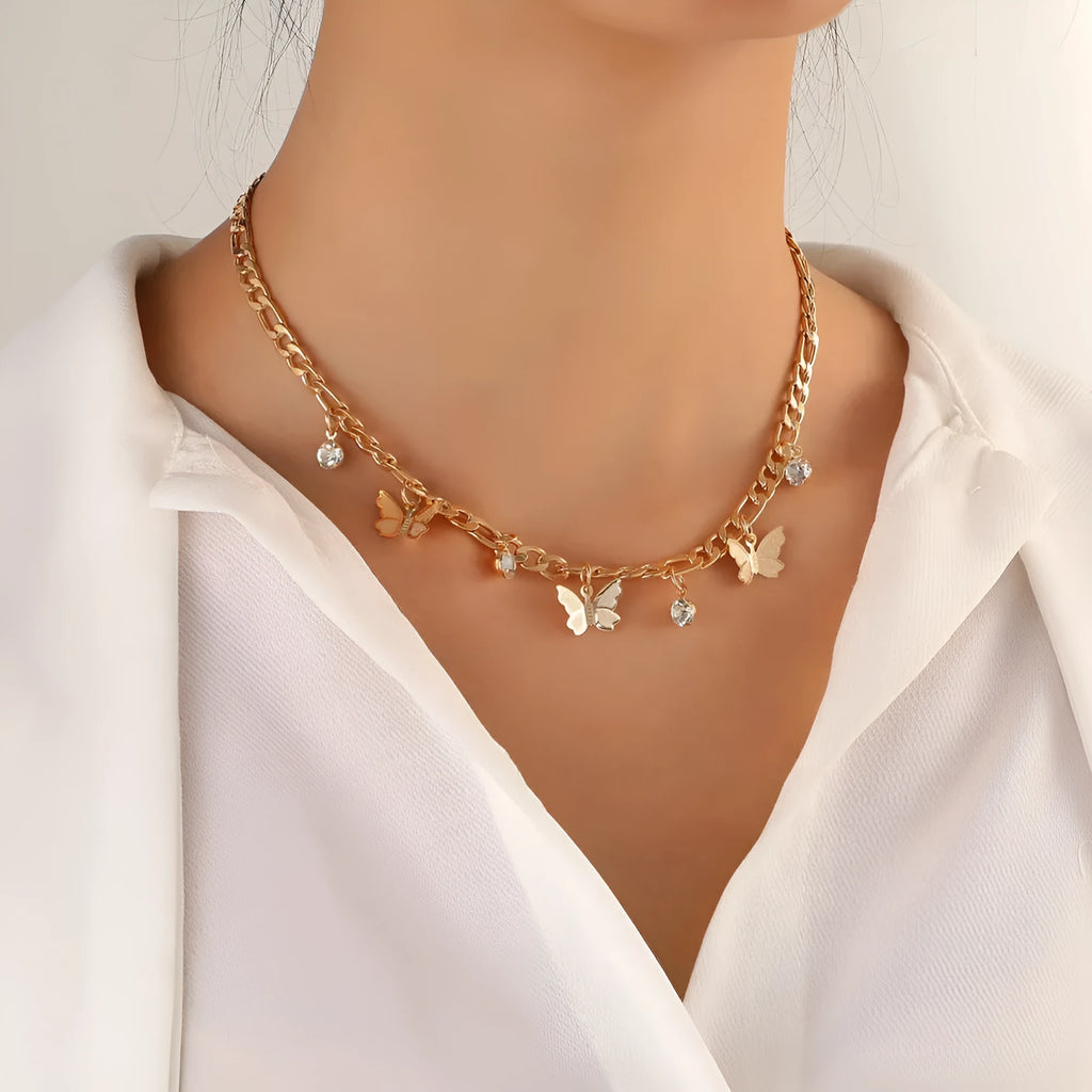 Butterfly necklace in gold or silver alloy with 40cm chain, 5cm extension, and unisex clavicle design.