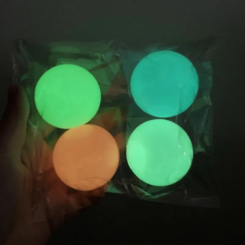 4.5cm luminous ceiling ball in TPR, sticky wall ball for children, random colour