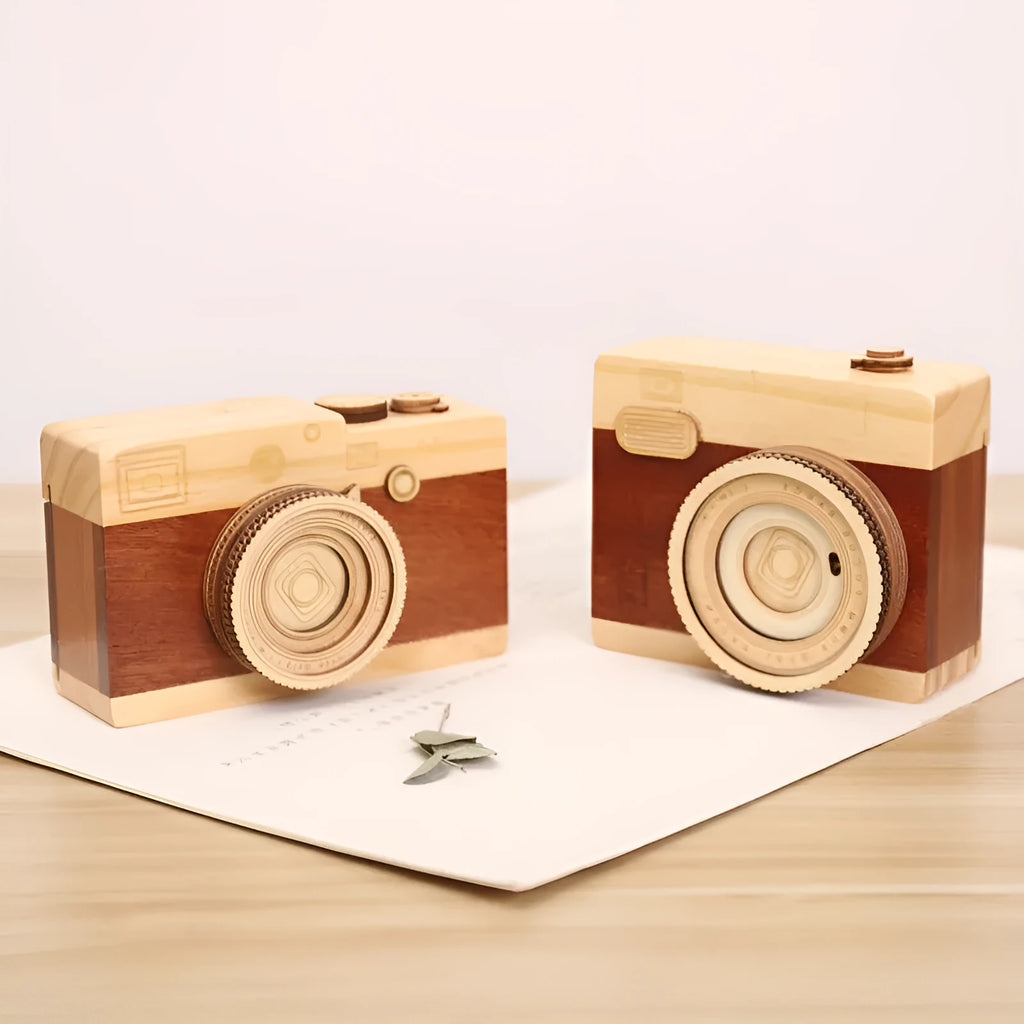 Camera-shaped wooden music box with rotating mechanism in pine construction