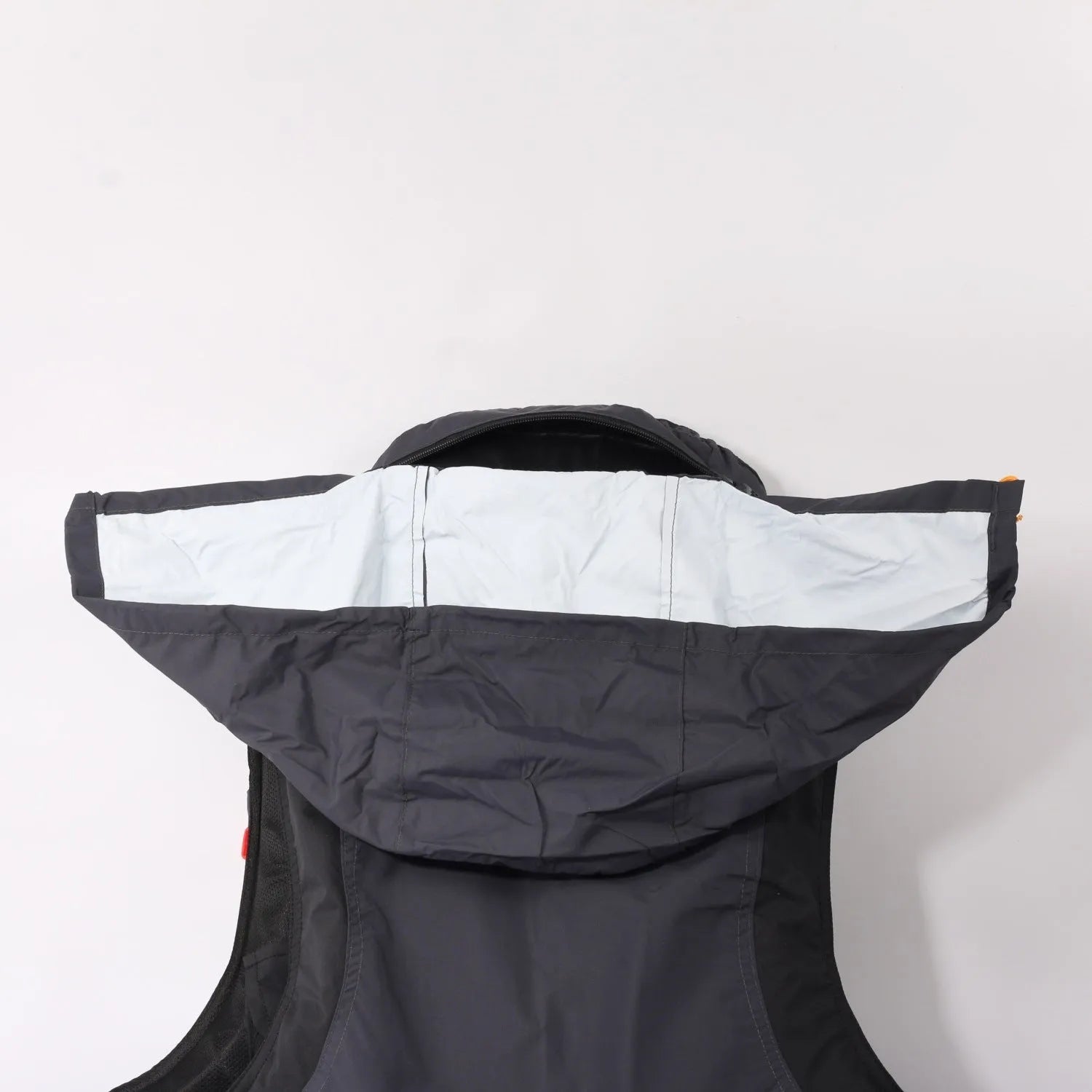 Sea fishing life jacket in green with reflective stripes and multiple pockets, featuring a detachable collar, front view