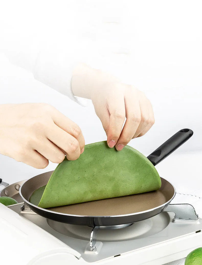 Non-stick pancake pan, aluminium alloy flat-bottom frying pan in 18cm or 22cm for making pancake skins