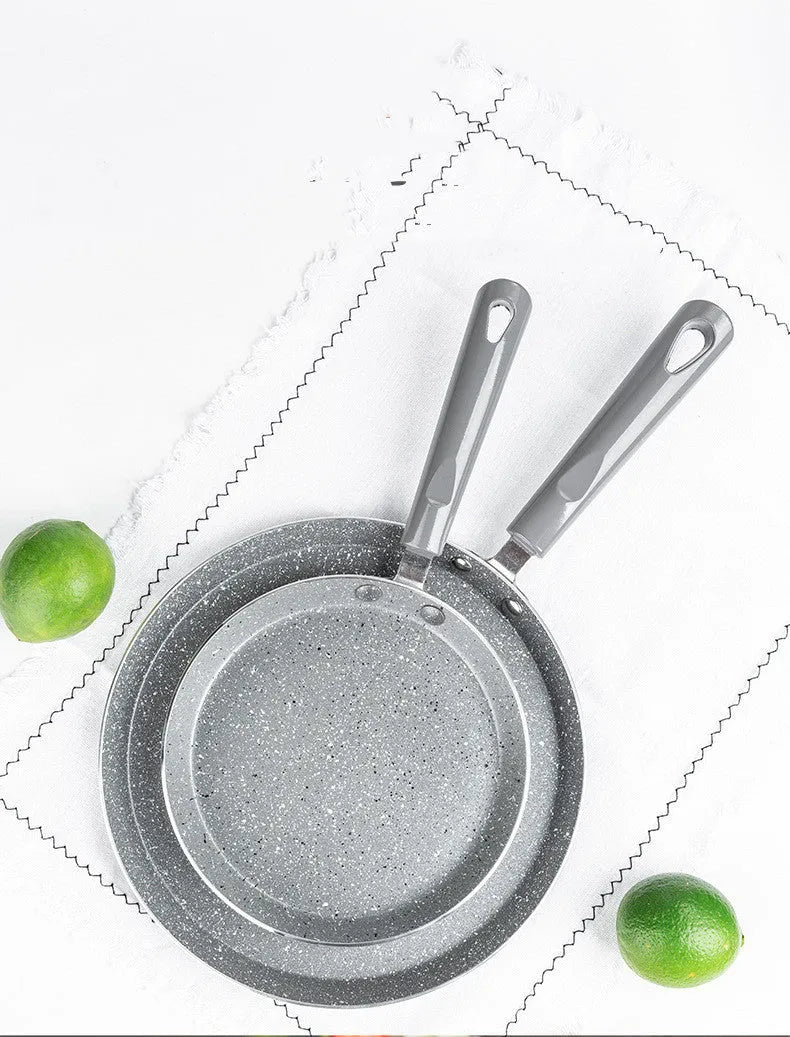 Non-stick pancake pan, aluminium alloy flat-bottom frying pan in 18cm or 22cm for making pancake skins