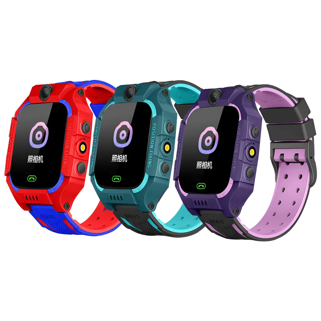 Z6 Q19 children's smart phone watch in green showing the 1.44-inch touch screen on a wrist.