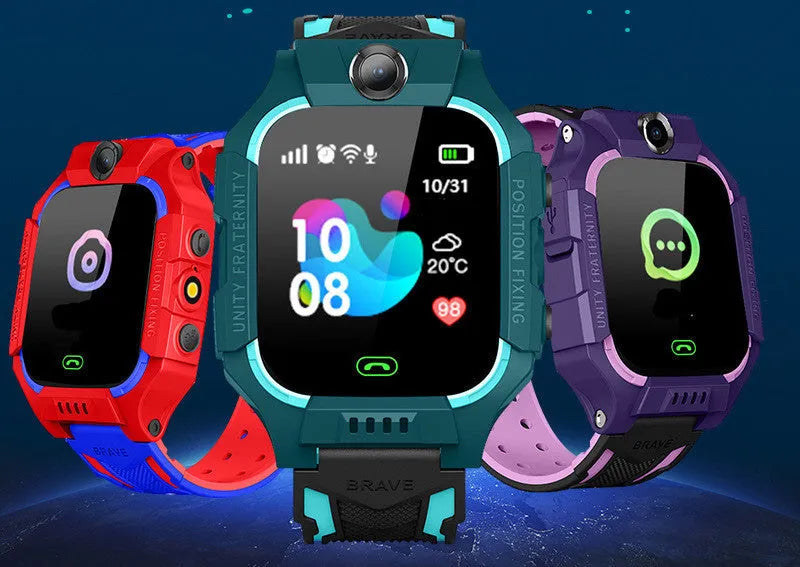 Z6 Q19 children's smart phone watch in green showing the 1.44-inch touch screen on a wrist.