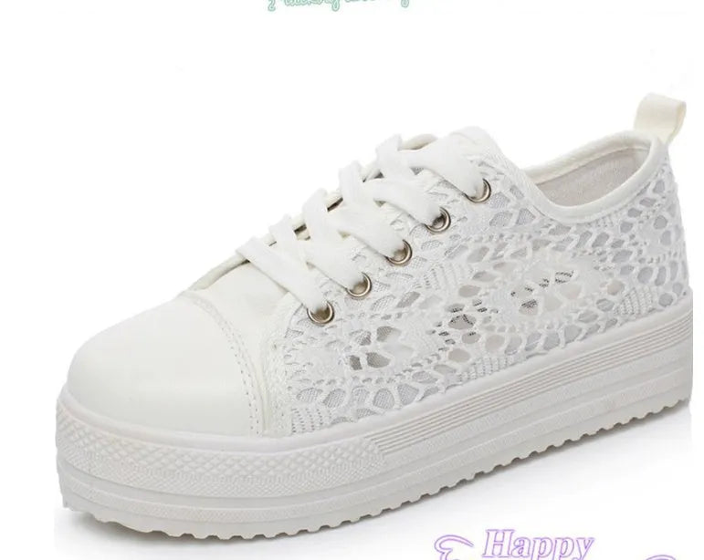 White low-top canvas shoes for women with rubber sole, plain pattern, sizes 35 to 42