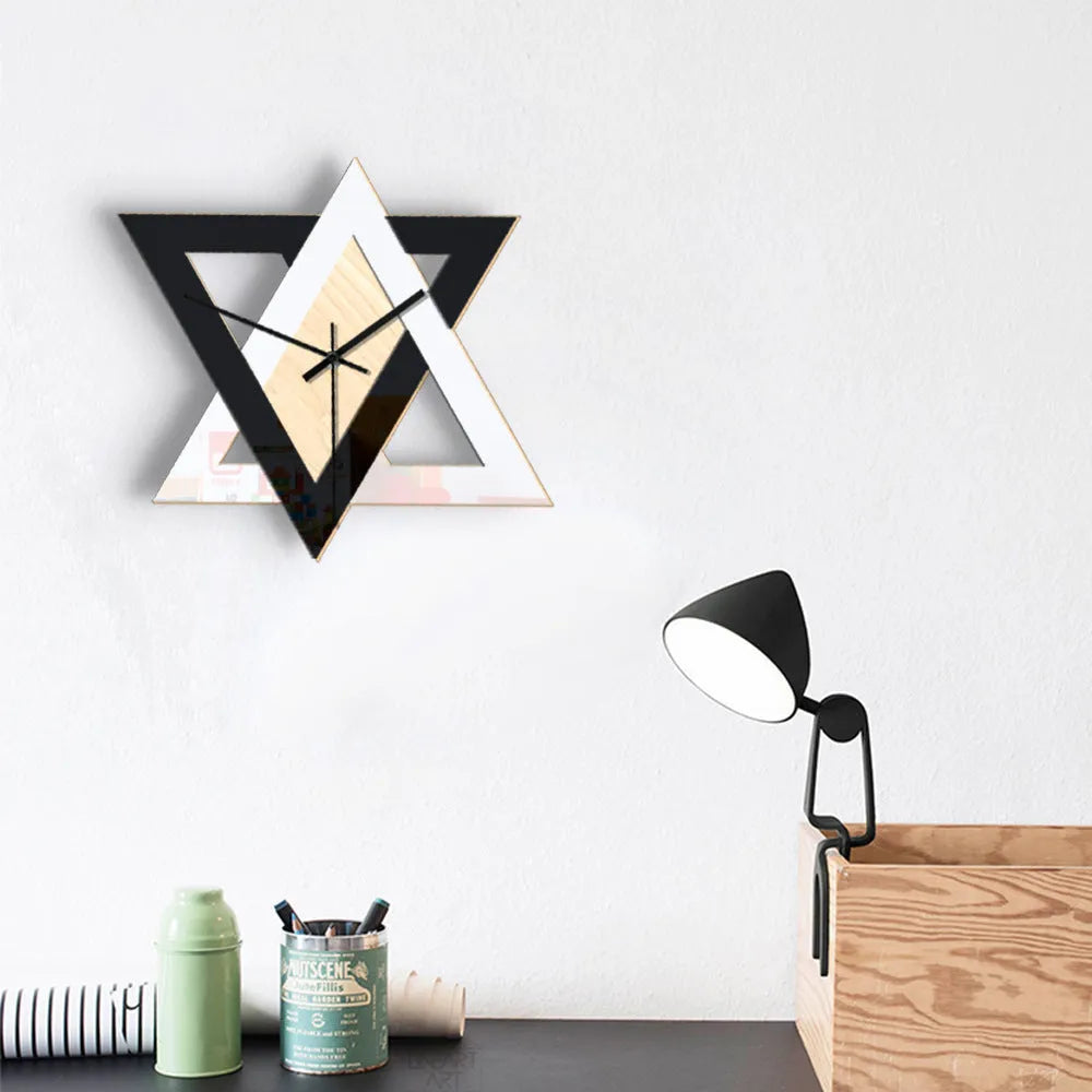 Black and white round acrylic wall clock with silent sweep movement, 28x25 cm