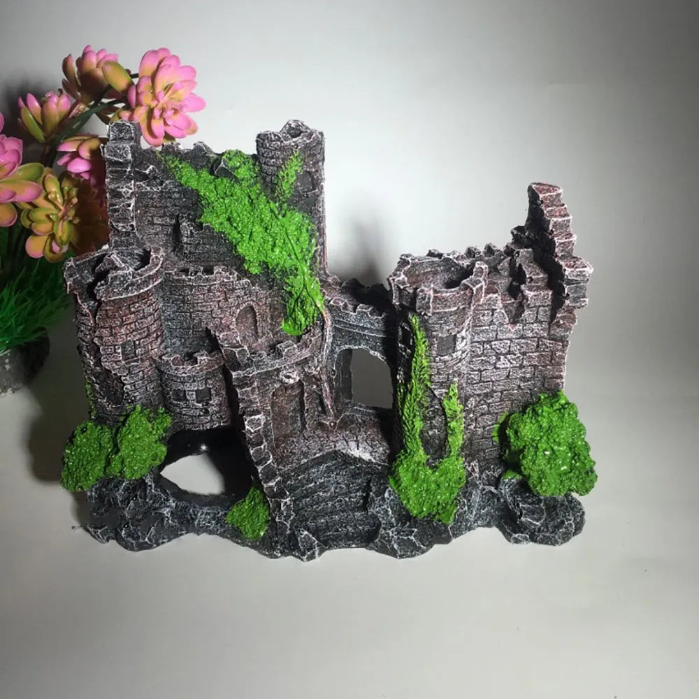 Resin castle aquarium decoration in Castle colour, 17 x 6 x 13cm, retro European style fish tank ornament