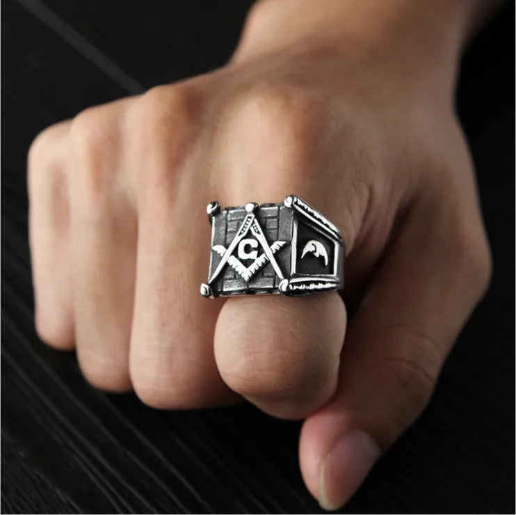 Handmade Masonic ring for men with sun and moon motifs, high-polish silver colour, size 10