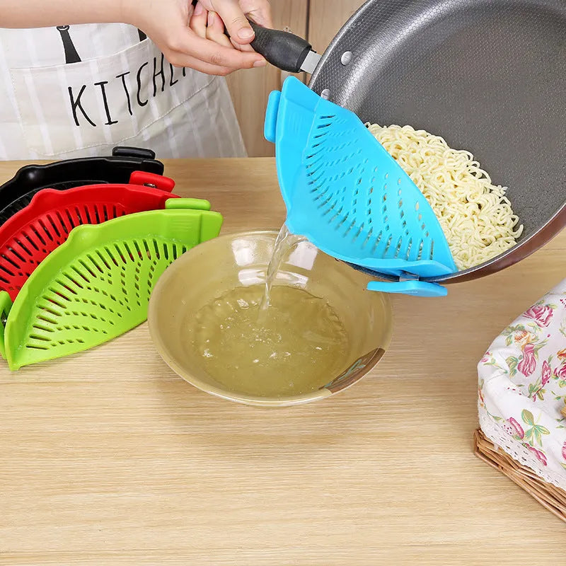 Silicone clip-on funnel strainer with stainless steel buckle for pots and pans
