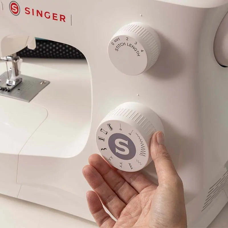 M2405 portable household sewing machine with compact 47x39x26cm dimensions