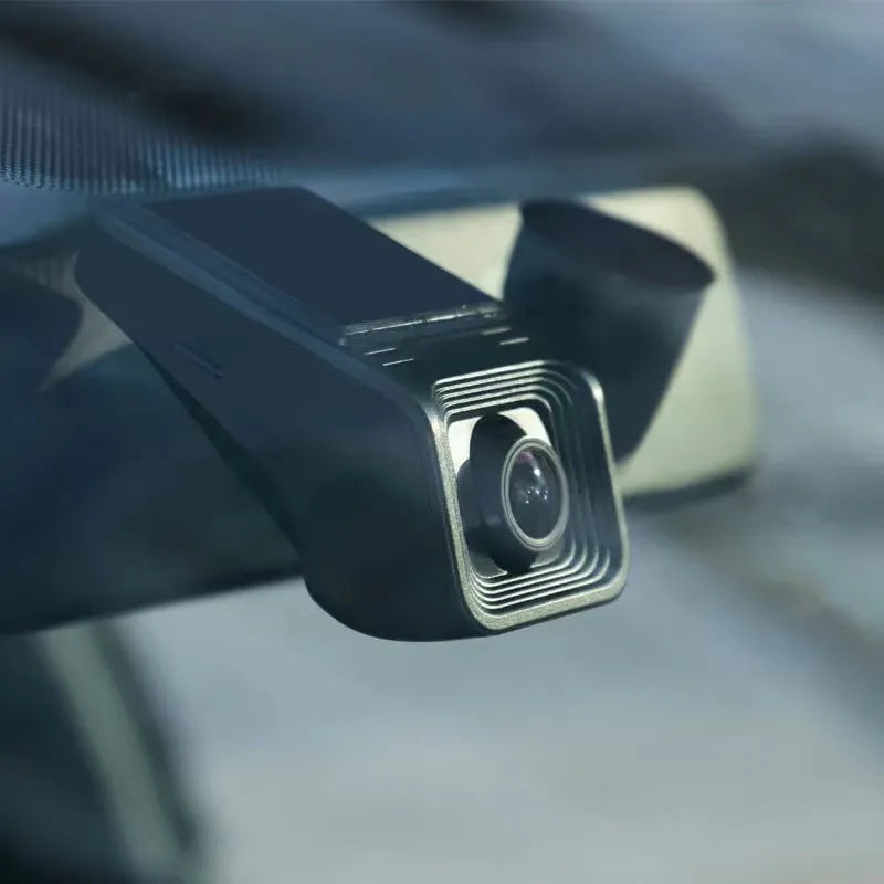 1080p HD night vision car dash camera with WiFi connectivity for smartphone app control