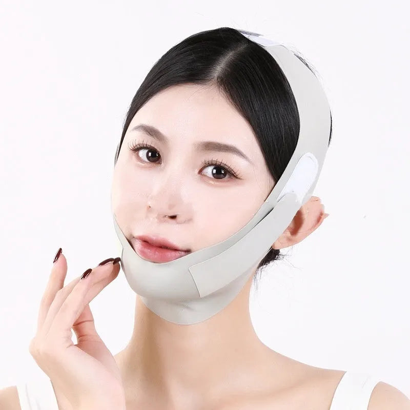 Small V face shaping mask in green or purple graphene colour for lifting and tightening